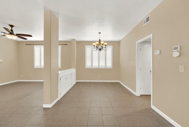 5523 Tamarindo Ln, Elk Grove, CA 95758