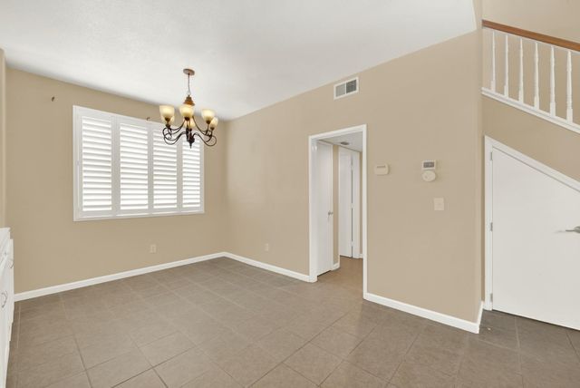 5523 Tamarindo Ln, Elk Grove, CA 95758
