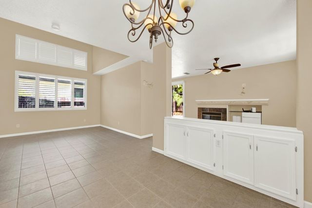 5523 Tamarindo Ln, Elk Grove, CA 95758