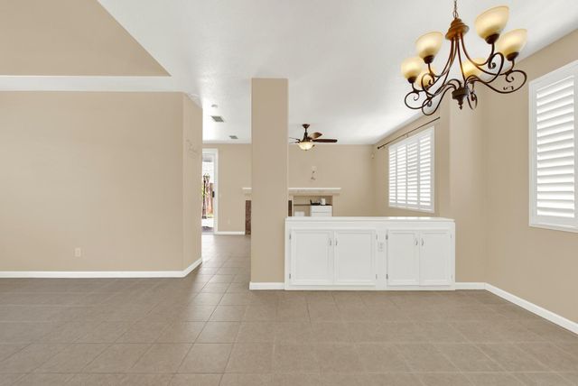 5523 Tamarindo Ln, Elk Grove, CA 95758
