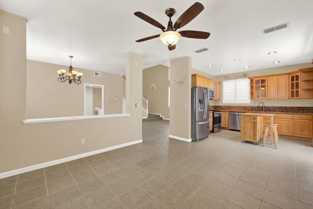 5523 Tamarindo Ln, Elk Grove, CA 95758