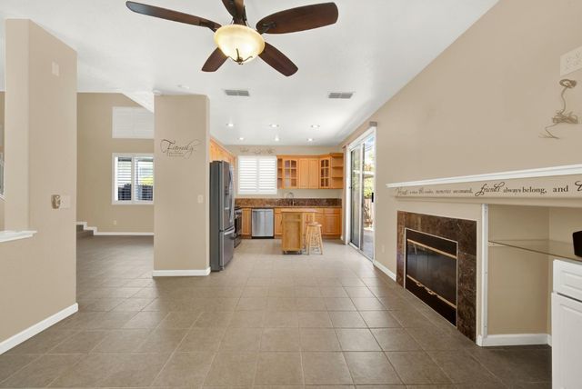 5523 Tamarindo Ln, Elk Grove, CA 95758