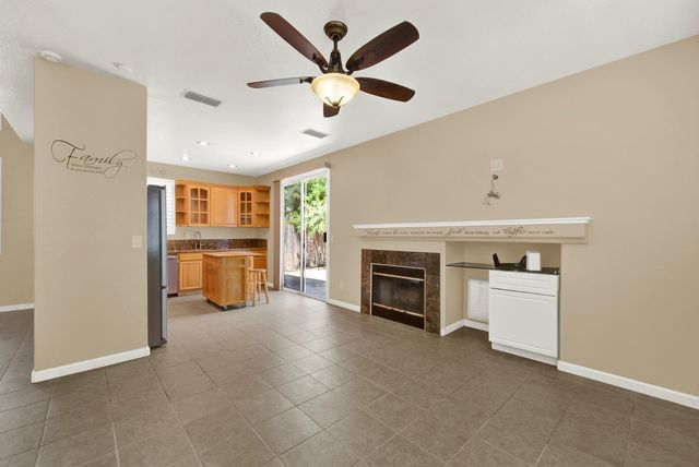 5523 Tamarindo Ln, Elk Grove, CA 95758