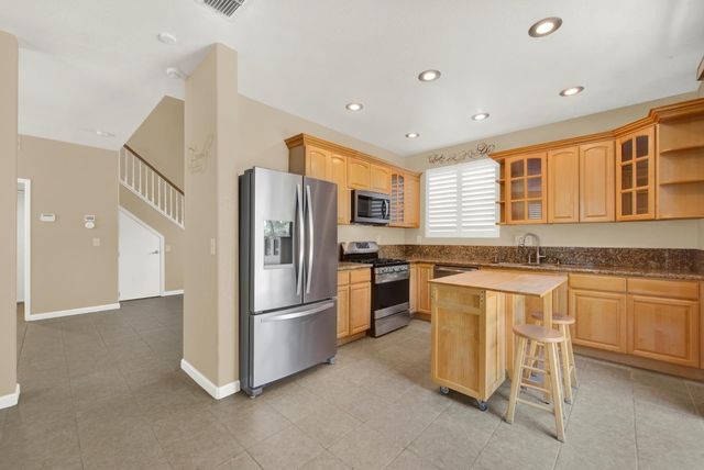 5523 Tamarindo Ln, Elk Grove, CA 95758