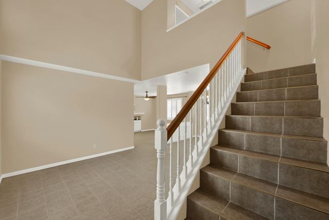 5523 Tamarindo Ln, Elk Grove, CA 95758