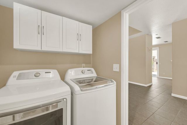 5523 Tamarindo Ln, Elk Grove, CA 95758
