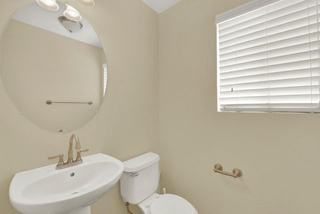 5523 Tamarindo Ln, Elk Grove, CA 95758