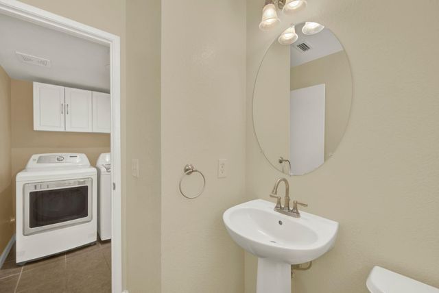 5523 Tamarindo Ln, Elk Grove, CA 95758