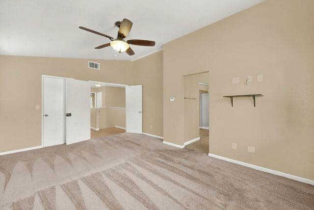 5523 Tamarindo Ln, Elk Grove, CA 95758