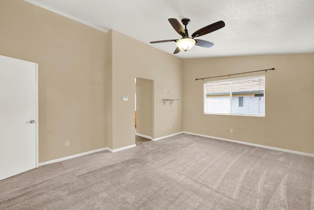 5523 Tamarindo Ln, Elk Grove, CA 95758