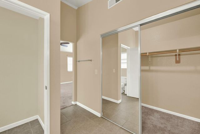 5523 Tamarindo Ln, Elk Grove, CA 95758