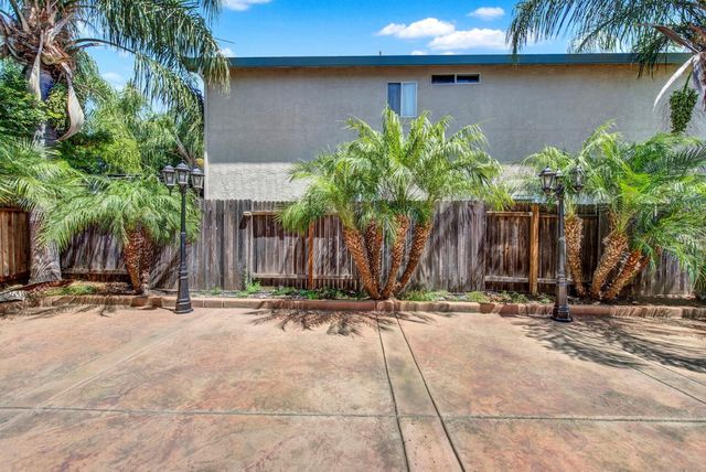 5523 Tamarindo Ln, Elk Grove, CA 95758
