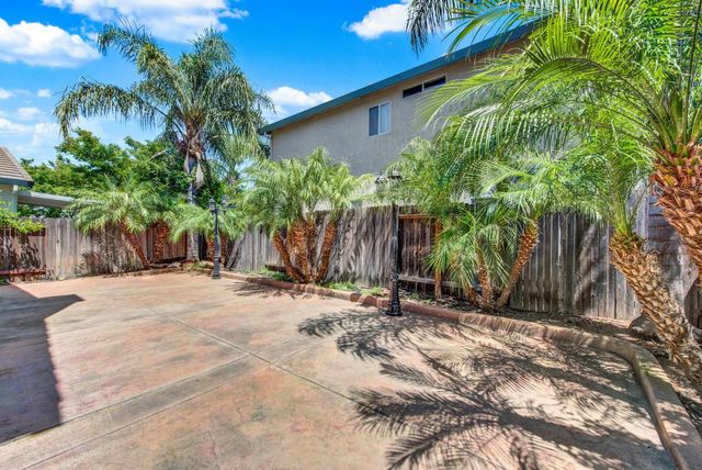 5523 Tamarindo Ln, Elk Grove, CA 95758
