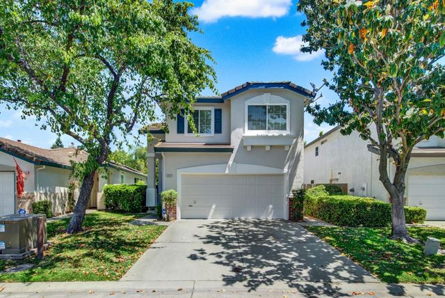 5523 Tamarindo Ln, Elk Grove, CA 95758