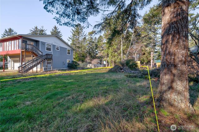 1911 256th Lane, Ocean Park, WA 98640