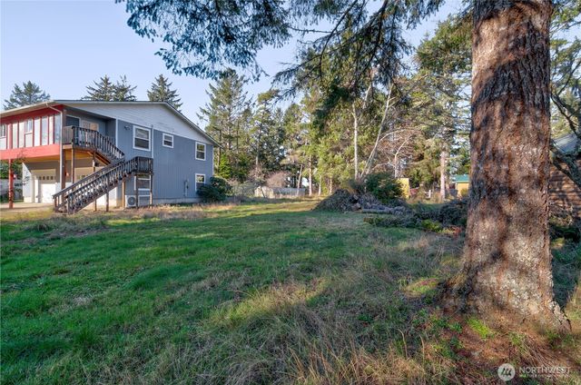 1911 256th Lane, Ocean Park, WA 98640