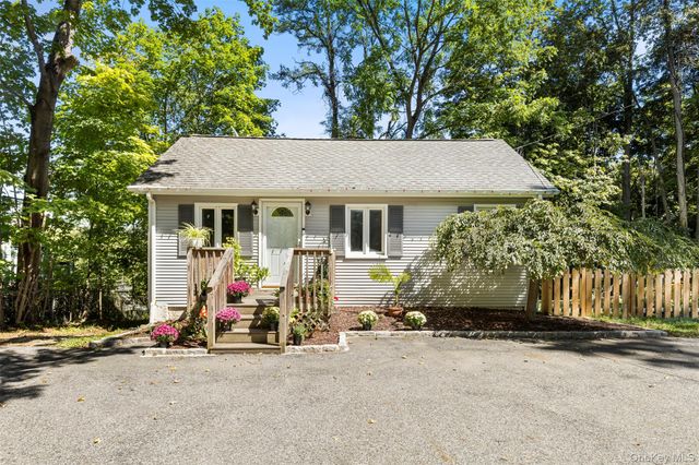 238 Tomahawk Street, Yorktown Heights, NY 10598