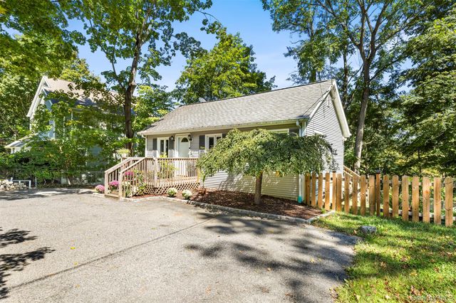 238 Tomahawk Street, Yorktown Heights, NY 10598