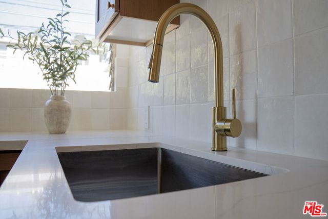 4579 Ambrose Avenue 8, Los Angeles, CA 90027