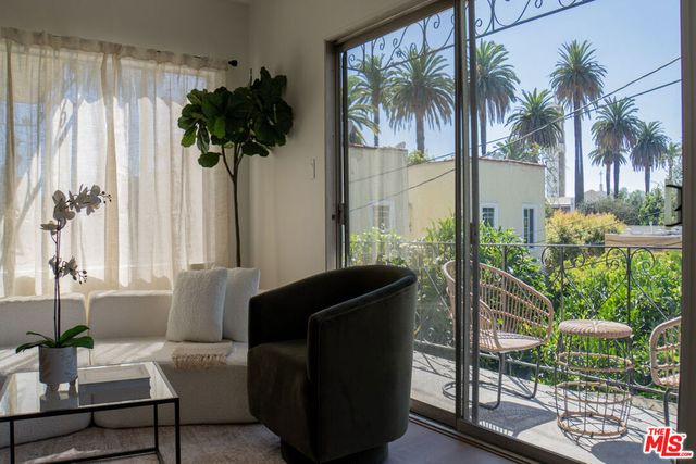 4579 Ambrose Avenue 8, Los Angeles, CA 90027