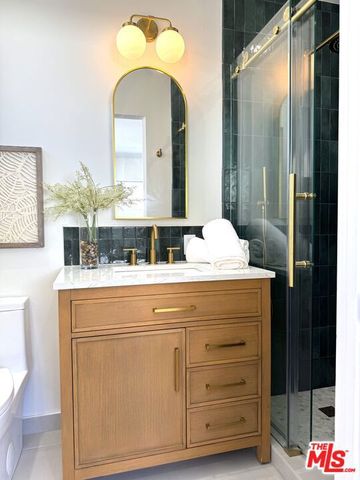 4579 Ambrose Avenue 8, Los Angeles, CA 90027