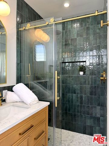 4579 Ambrose Avenue 8, Los Angeles, CA 90027