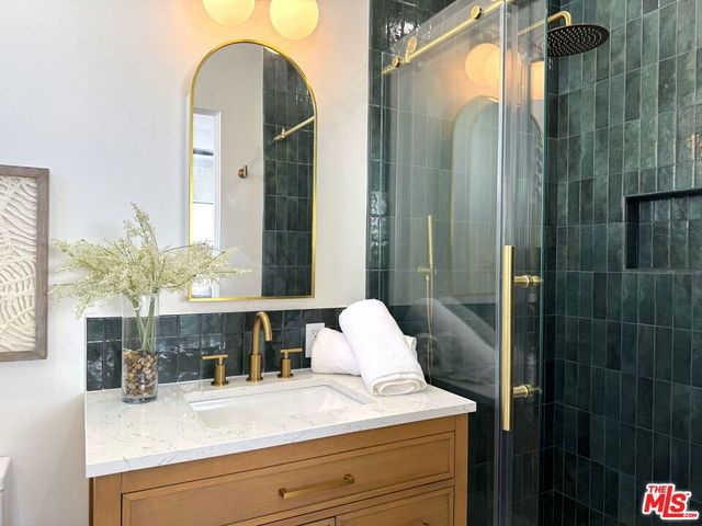 4579 Ambrose Avenue 8, Los Angeles, CA 90027