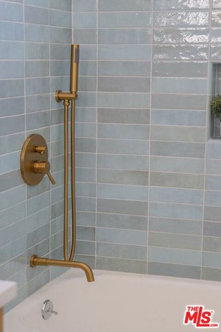 4579 Ambrose Avenue 8, Los Angeles, CA 90027