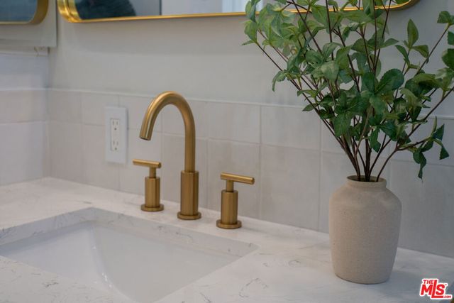 4579 Ambrose Avenue 8, Los Angeles, CA 90027