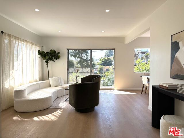 4579 Ambrose Avenue 8, Los Angeles, CA 90027