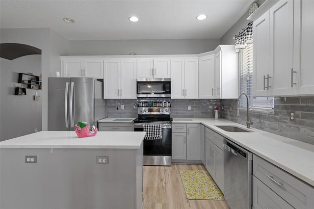 8483 PINETOP RIDGE LANE, Brooksville, FL 34613