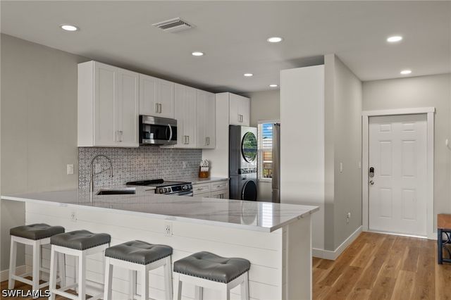 1942 Beach PKWY 207, Cape Coral, FL 33904