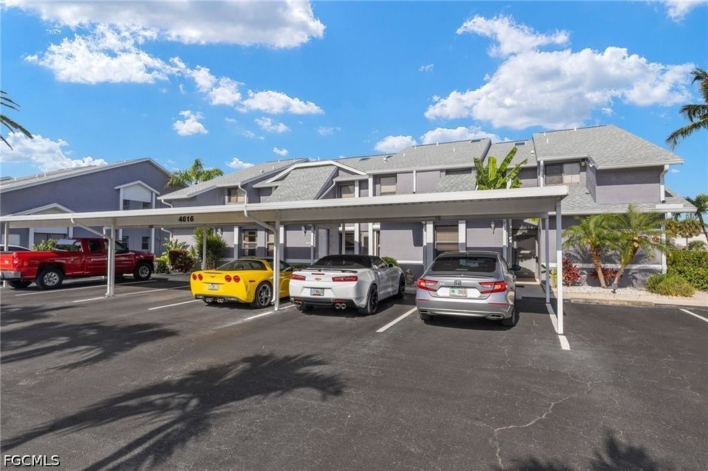4616 SE 5th PL 208, Cape Coral, FL 33904