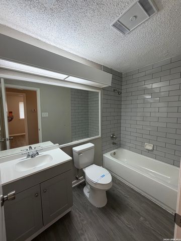 14214 CRADLEWOOD, San Antonio, TX 78233