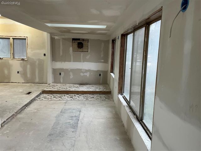 9160 Blondell A Blondell Avenue, White Lake, MI 48386