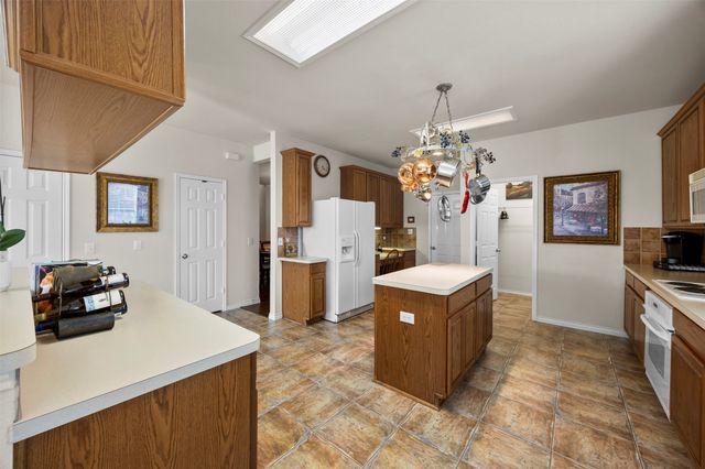 1759 Sunset Ridge Drive, Grand Prairie, TX 75050