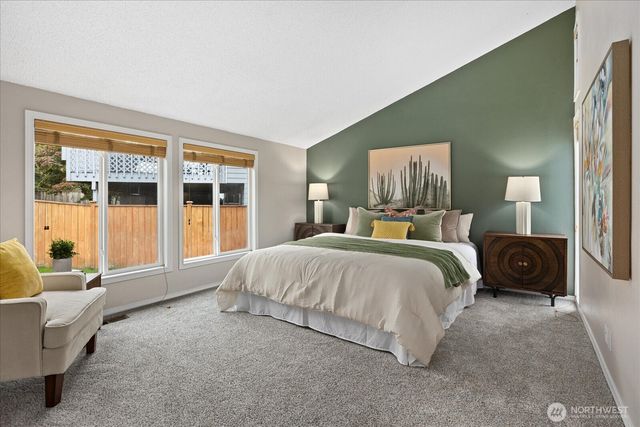25340 36th Place S, Kent, WA 98032