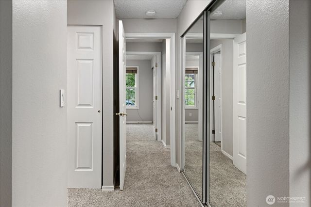 25340 36th Place S, Kent, WA 98032