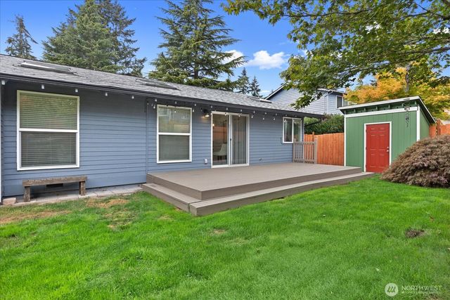 25340 36th Place S, Kent, WA 98032