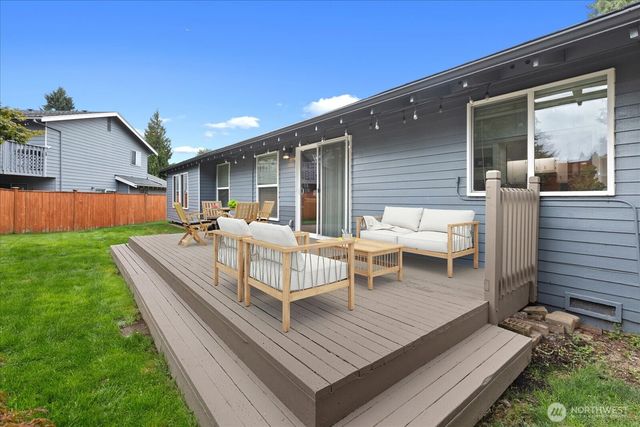 25340 36th Place S, Kent, WA 98032