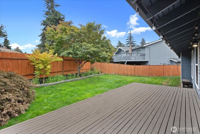25340 36th Place S, Kent, WA 98032