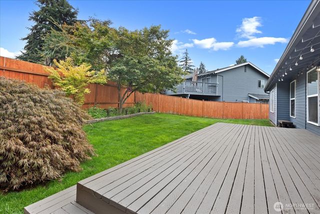 25340 36th Place S, Kent, WA 98032