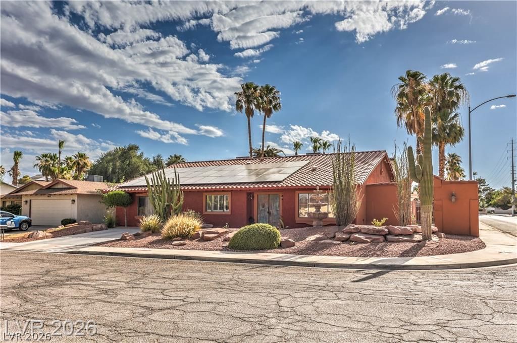4411 Paseo El Rio Drive, Las Vegas, NV 89121 — photo 2