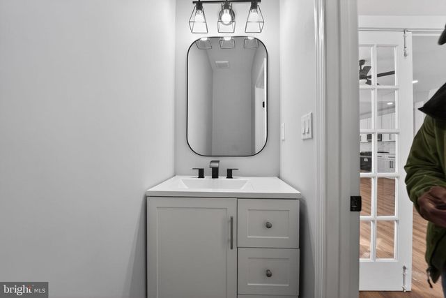 2911 PINEWOOD AVE, Baltimore, MD 21214