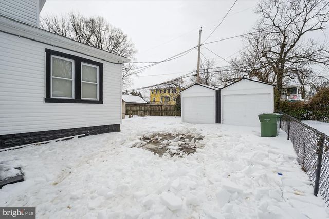 2911 PINEWOOD AVE, Baltimore, MD 21214