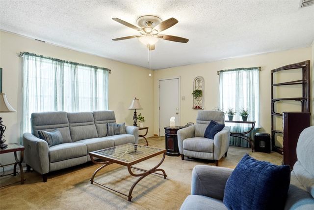 3204 Edith Lane, Haltom City, TX 76117
