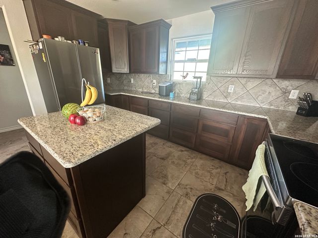 2171 & 2155 County Road 5710, Devine, TX 78016