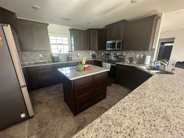 2171 & 2155 County Road 5710, Devine, TX 78016