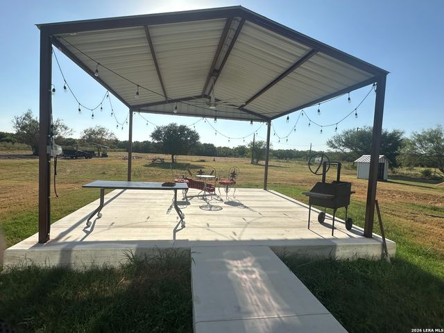 2171 & 2155 County Road 5710, Devine, TX 78016