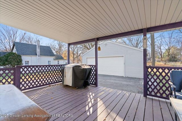 2029 Hillcrest Street, Lansing, MI 48910